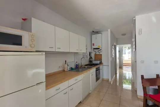 Image 6 thumb