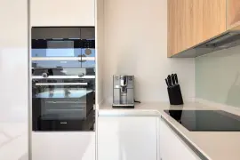 Image 6 thumb