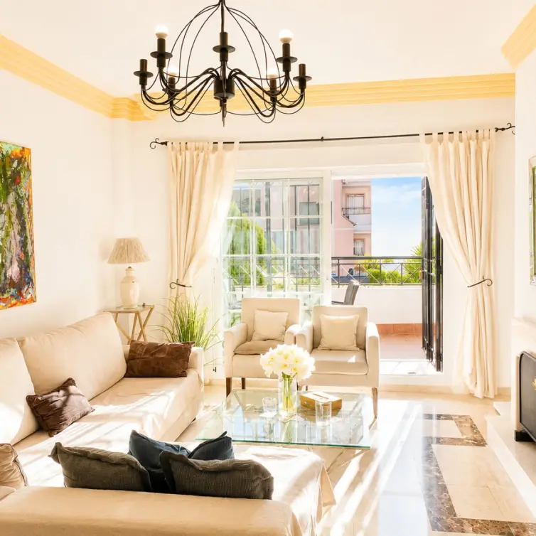 Venta de apartamento en planta baja en Nueva Andalucía