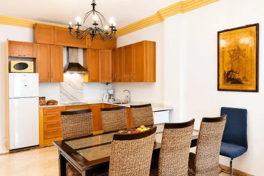 Image 3 thumb