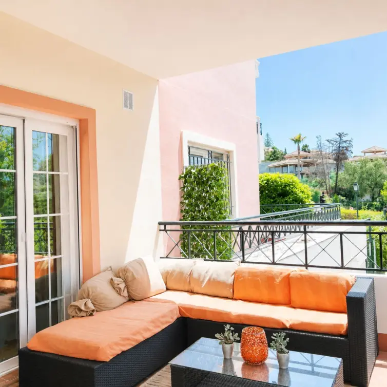 Venta de apartamento en planta baja en Nueva Andalucía