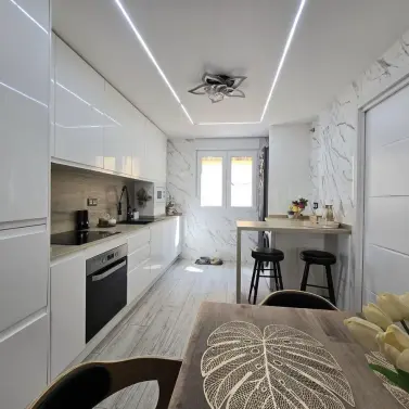 Sale of middle floor apartment in Málaga