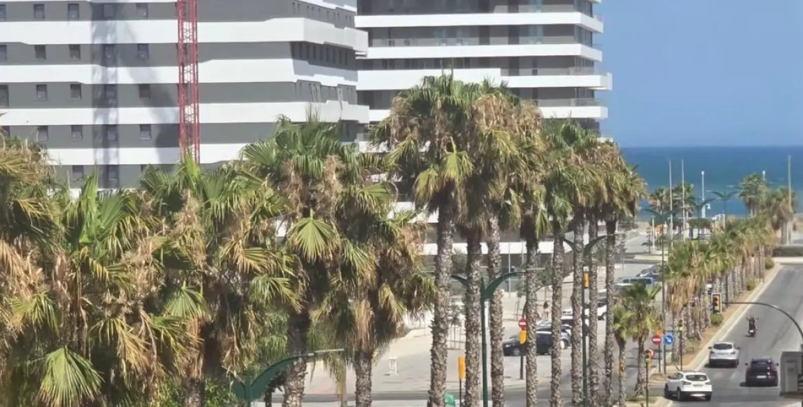 Sale of middle floor apartment in Málaga 21