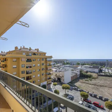 Sale of middle floor apartment in San Pedro de Alcántara