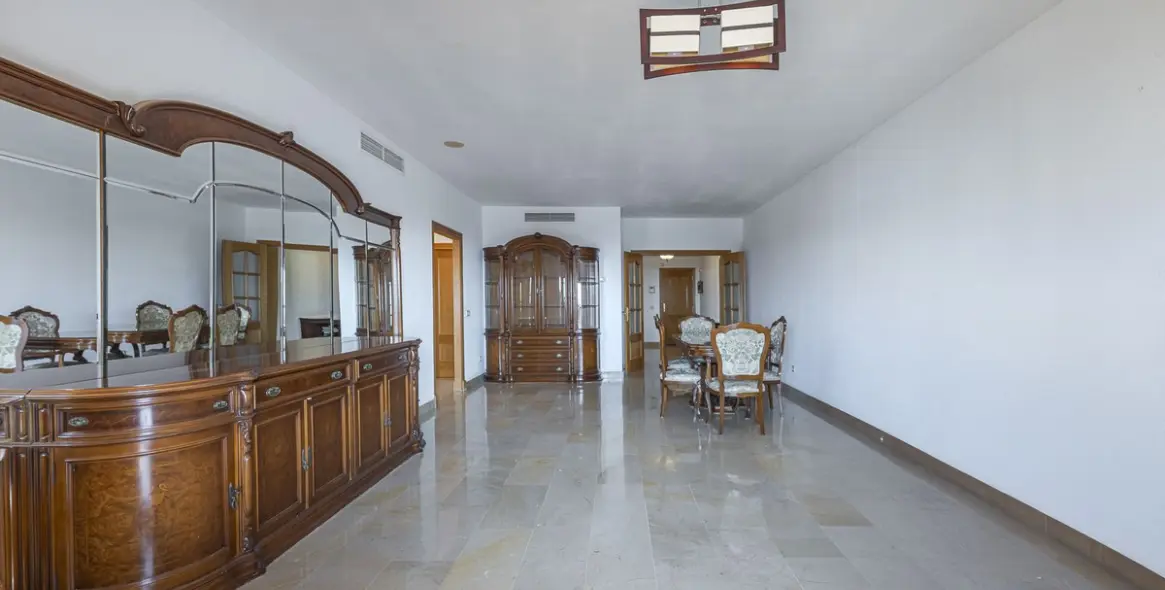 Sale of middle floor apartment in San Pedro de Alcántara 7