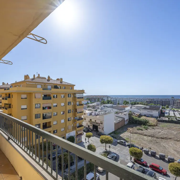 Sale of middle floor apartment in San Pedro de Alcántara