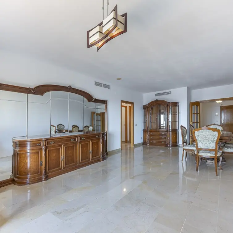 Sale of middle floor apartment in San Pedro de Alcántara