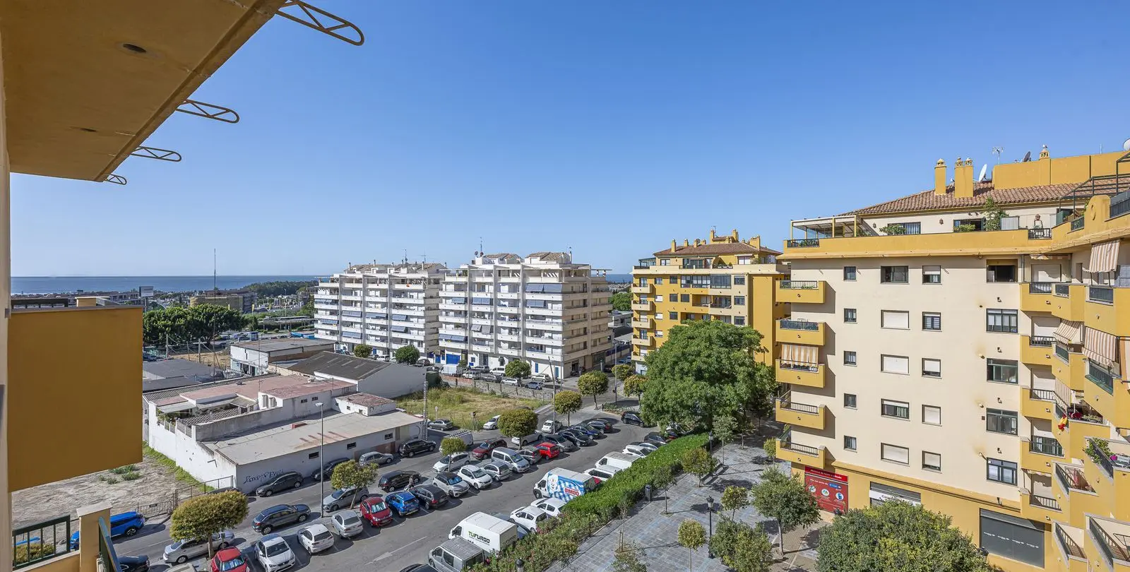 Sale of middle floor apartment in San Pedro de Alcántara 31