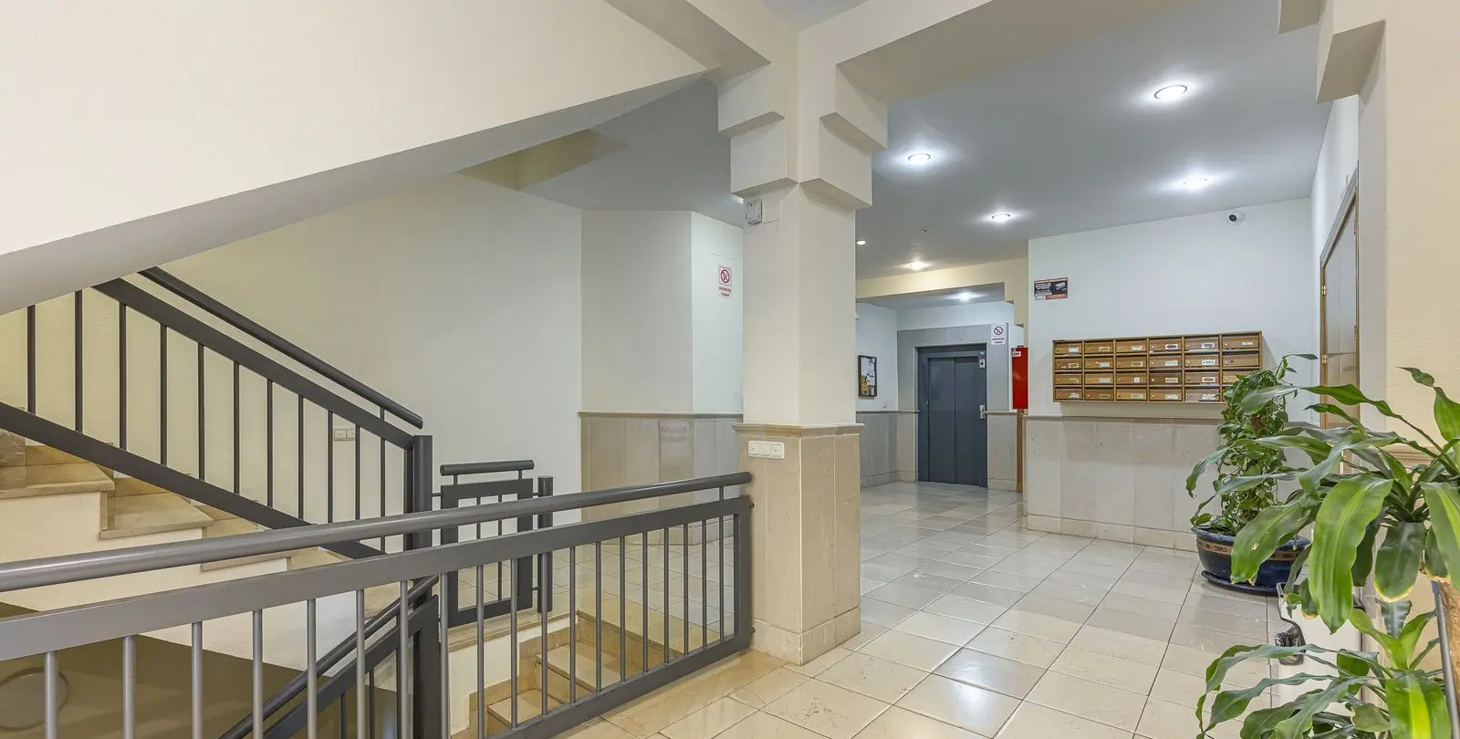 Sale of middle floor apartment in San Pedro de Alcántara 33
