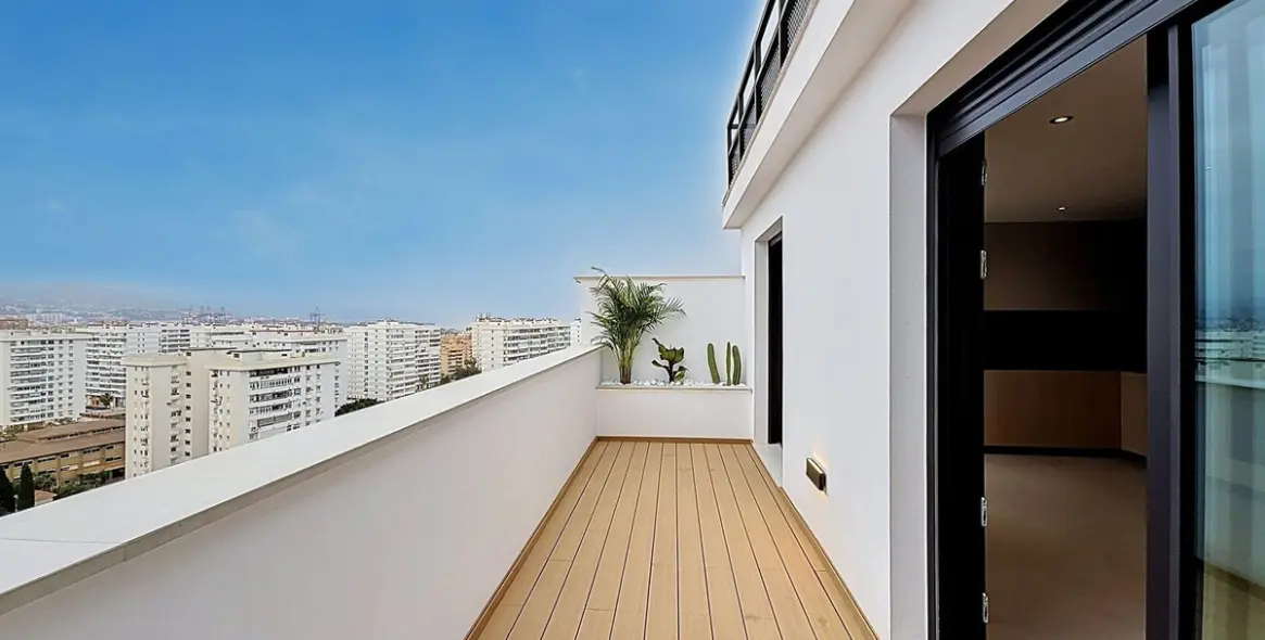 Venta de ático dúplex en Málaga Centro 24