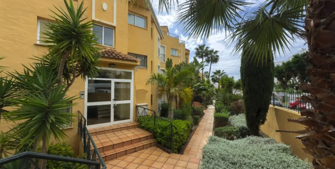 Sale of penthouse in Bel Air 7