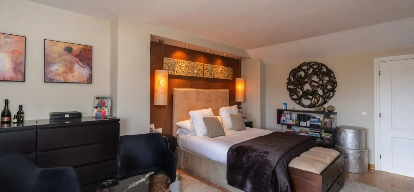 Sale of penthouse in Bel Air 3