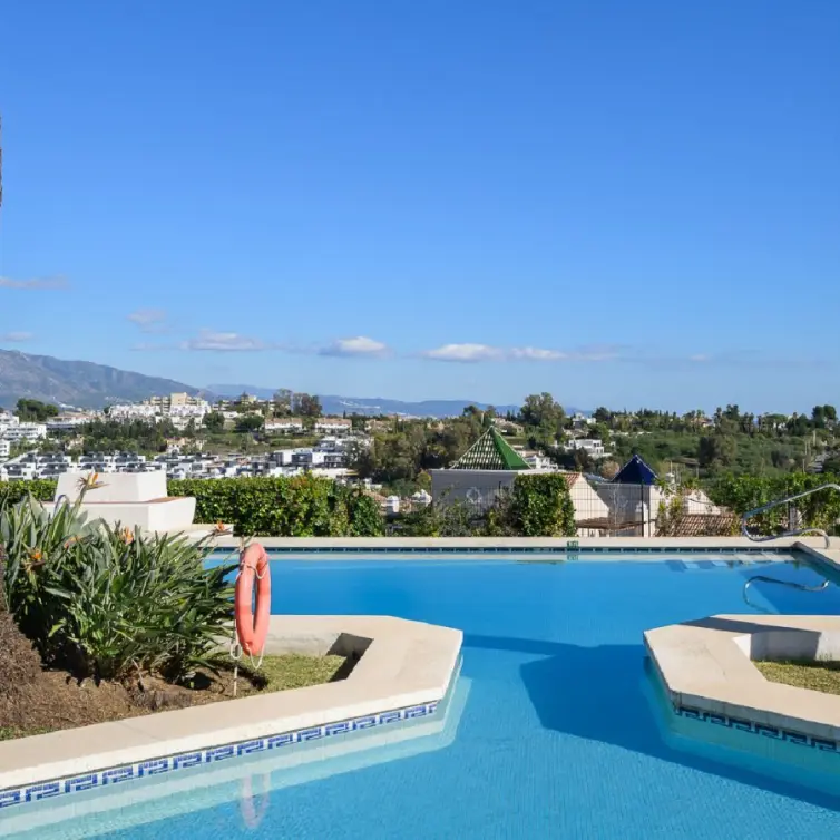 Sale of townhouse in Estepona