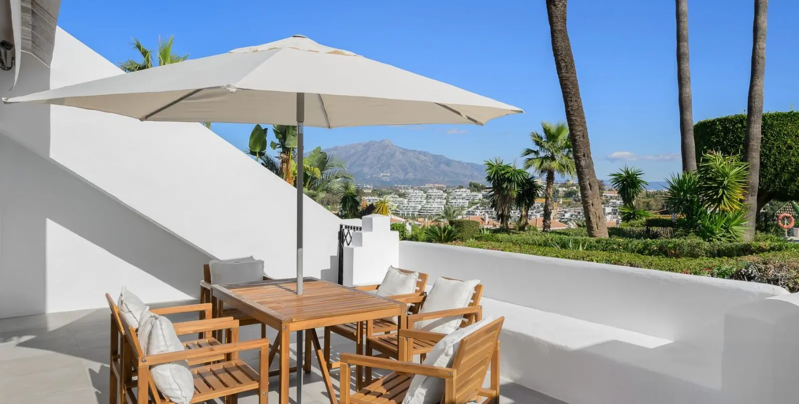 Продажа таунхауса в Estepona 2