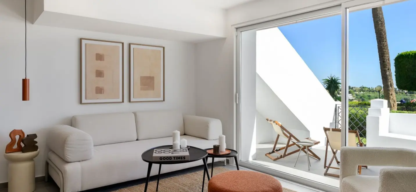 Sale of townhouse in Estepona 3