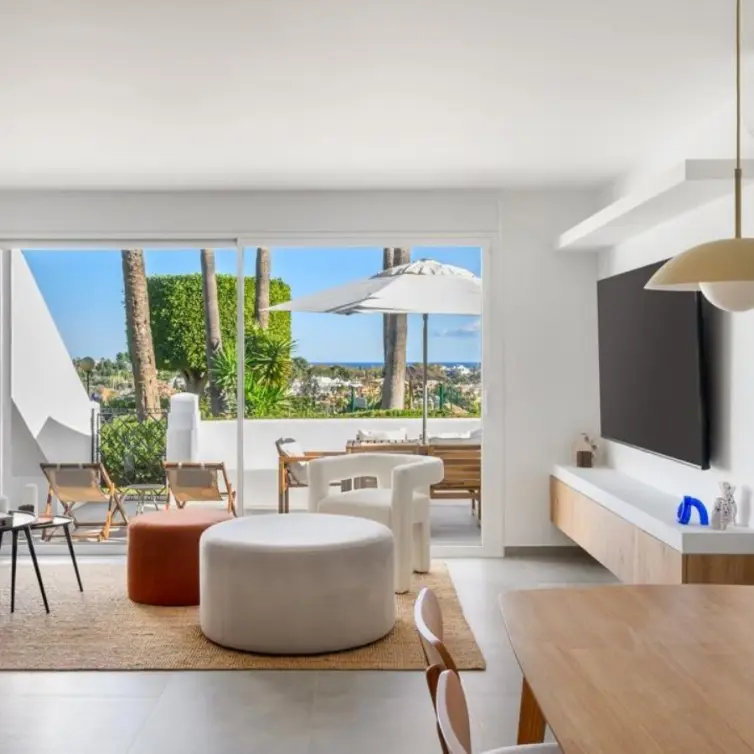 Sale of townhouse in Estepona