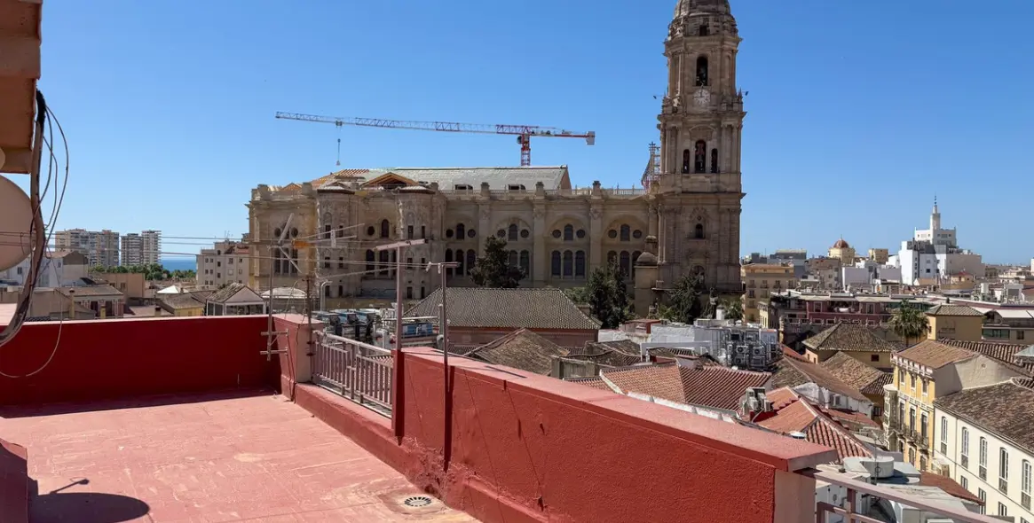 Продажа апартаментов на среднем этаже в Centro Histórico 2