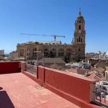 Venta de apartamento en planta media en Centro Histórico
