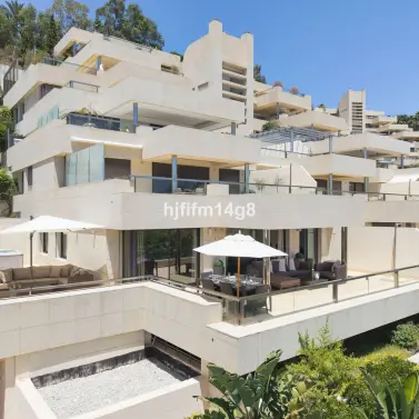 Venta de apartamento en planta media en Nueva Andalucía