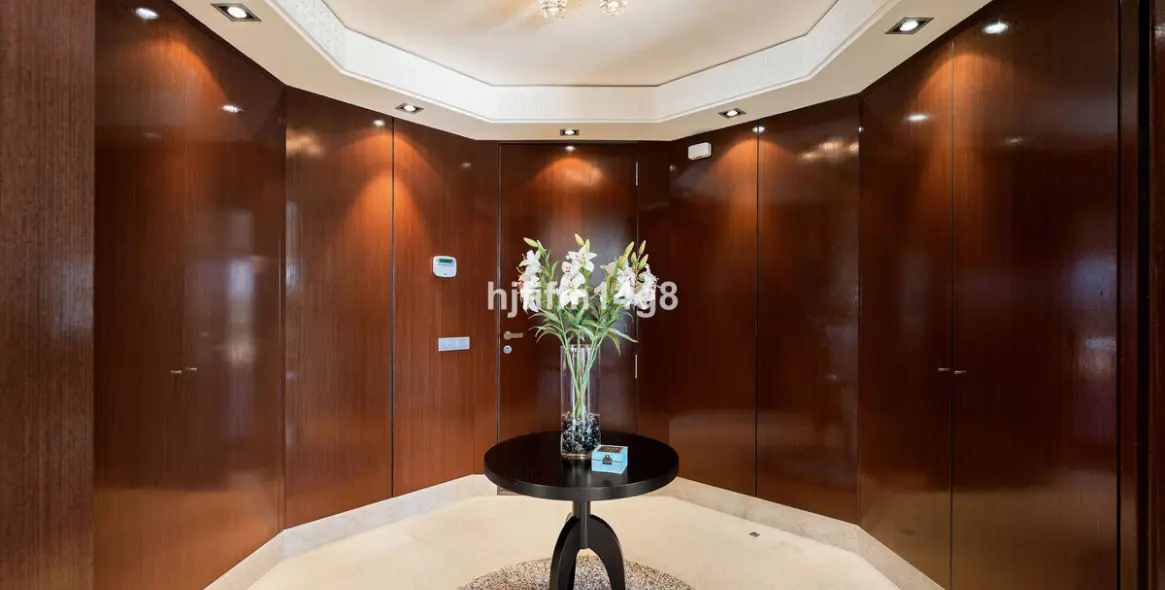 Venta de apartamento en planta media en Nueva Andalucía 20