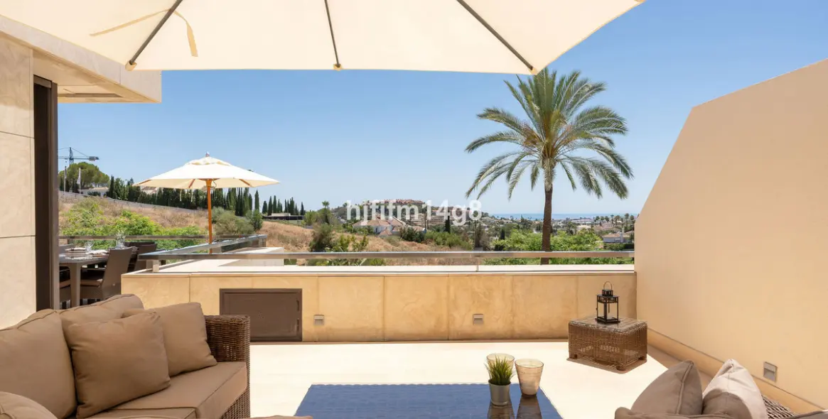 Venta de apartamento en planta media en Nueva Andalucía 24