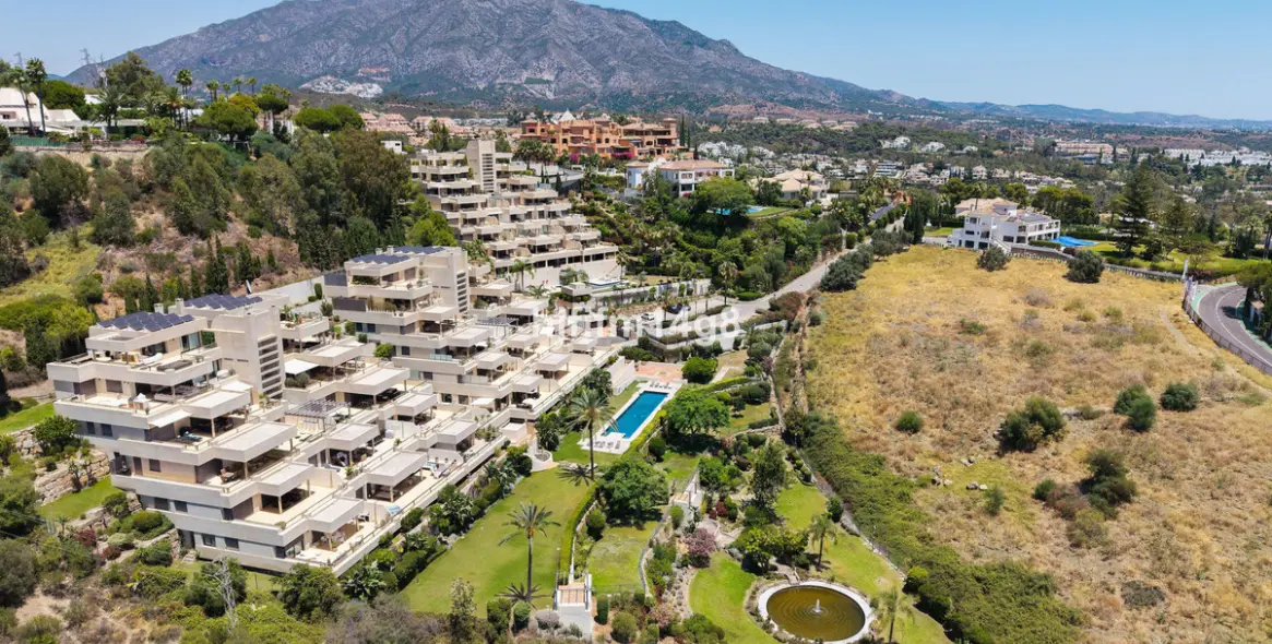 Venta de apartamento en planta media en Nueva Andalucía 34
