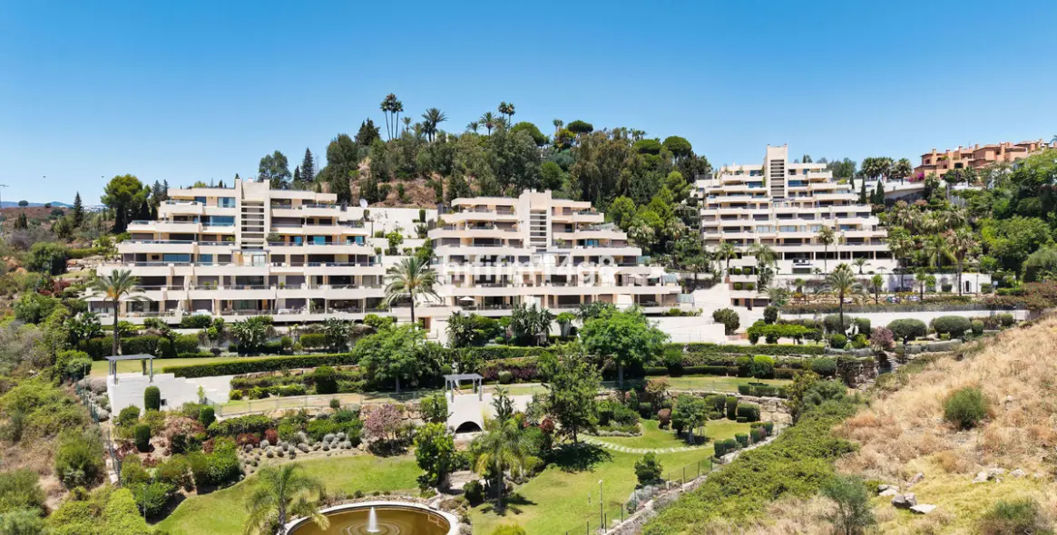 Venta de apartamento en planta media en Nueva Andalucía 38