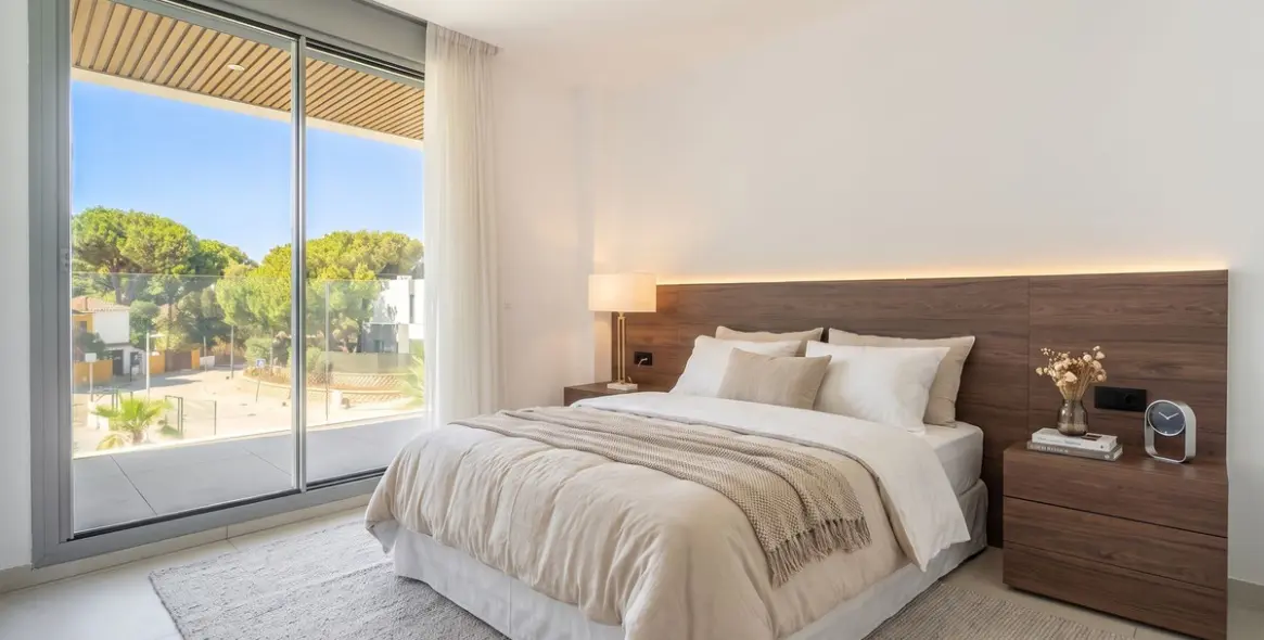Venta de apartamento en planta media en Elviria 26