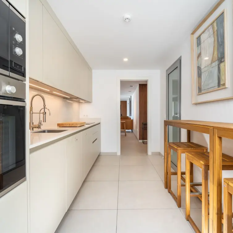 Venta de apartamento en planta media en Elviria