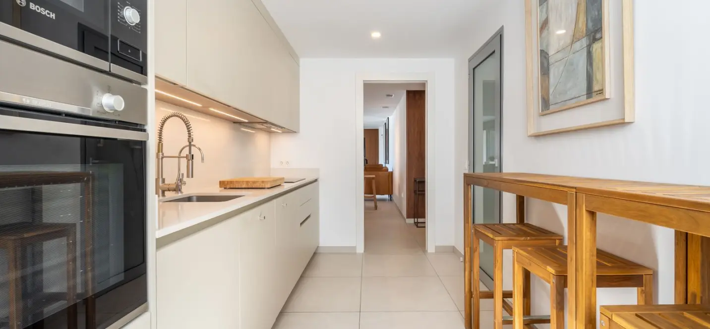 Venta de apartamento en planta media en Elviria 4