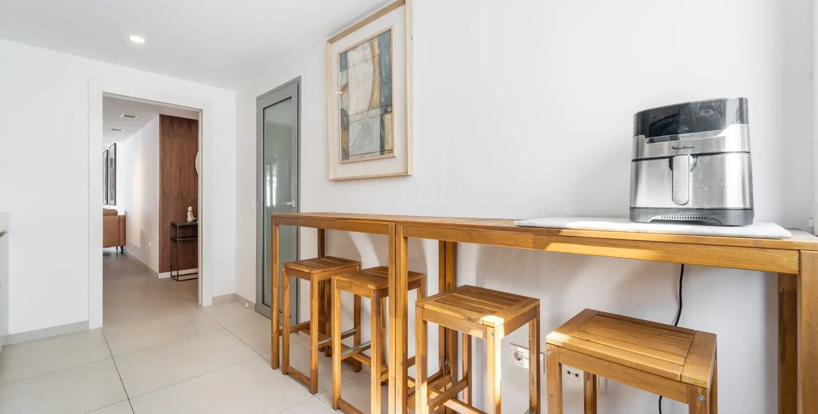 Sale of middle floor apartment in Elviria 6