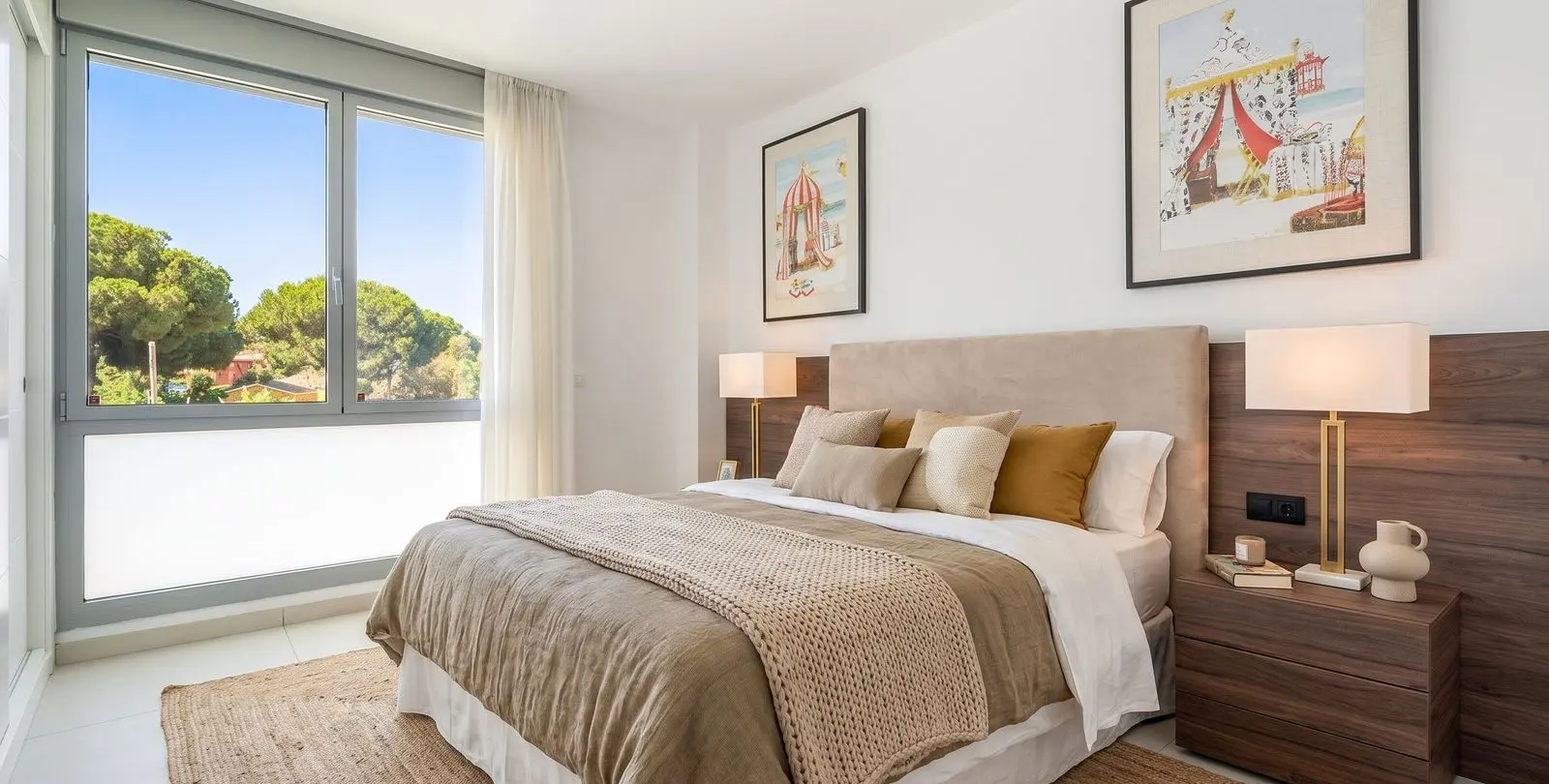 Sale of middle floor apartment in Elviria 32