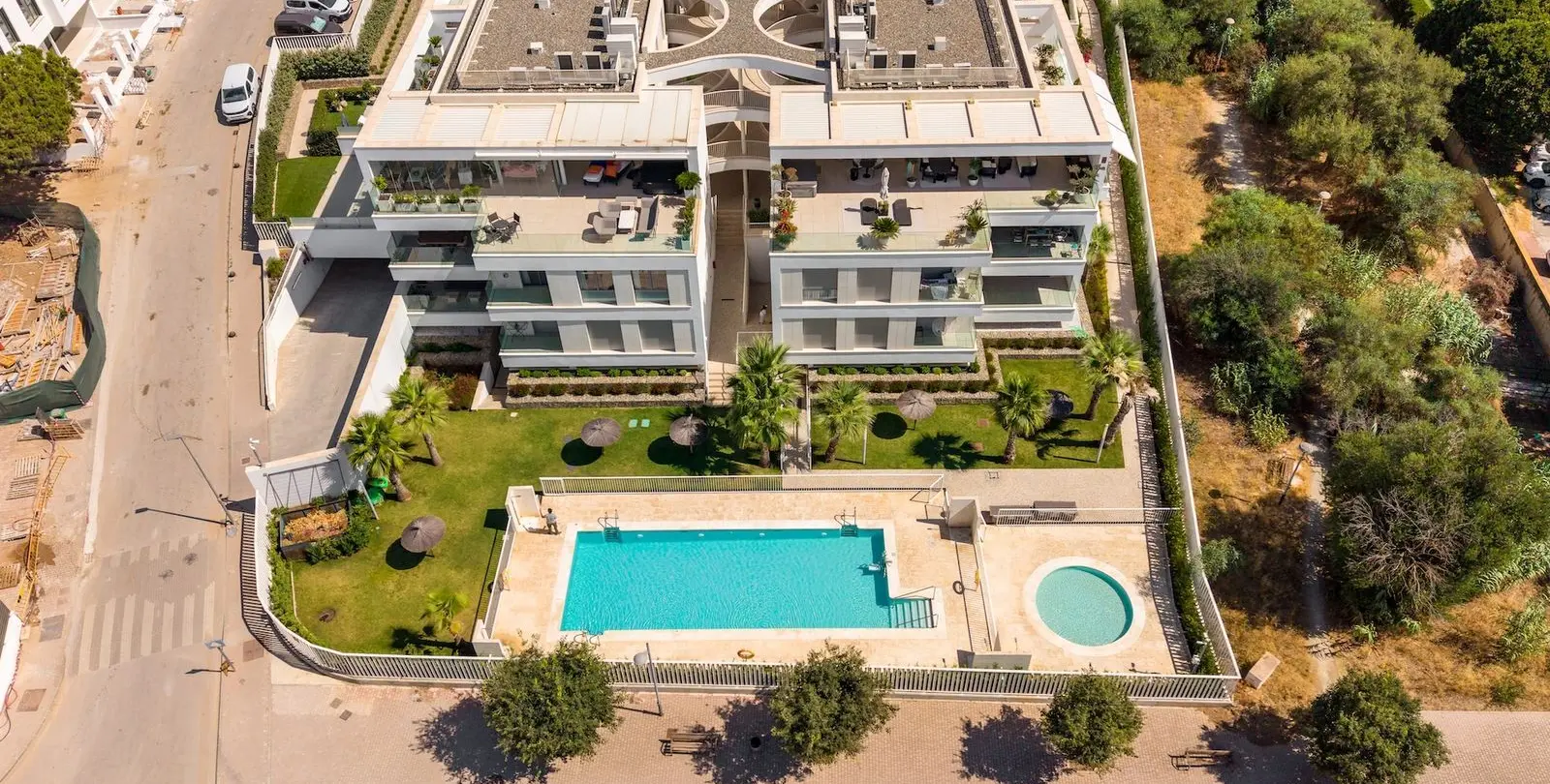Продажа апартаментов на среднем этаже в Elviria 44