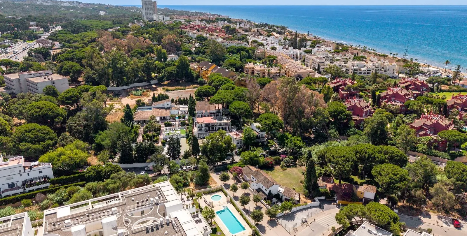 Продажа апартаментов на среднем этаже в Elviria 47