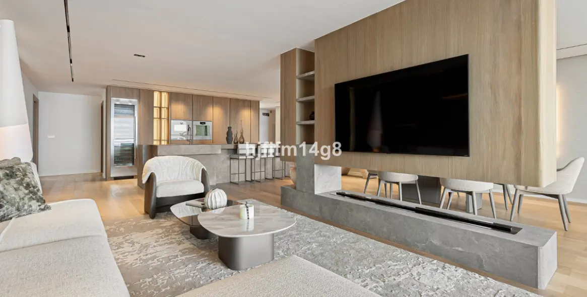 Venta de apartamento en planta media en Nueva Andalucía 10