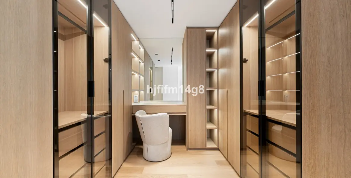 Venta de apartamento en planta media en Nueva Andalucía 15
