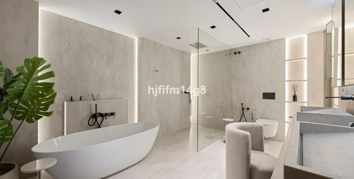 Venta de apartamento en planta media en Nueva Andalucía 16