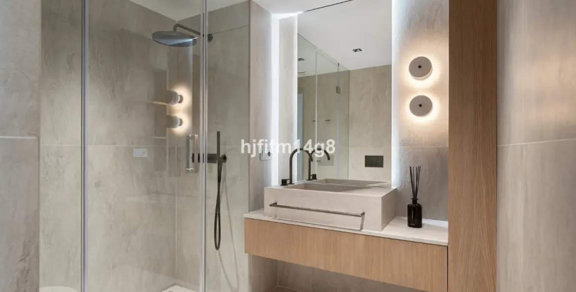 Venta de apartamento en planta media en Nueva Andalucía 22
