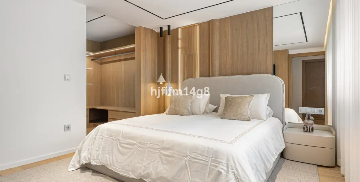 Venta de apartamento en planta media en Nueva Andalucía 23