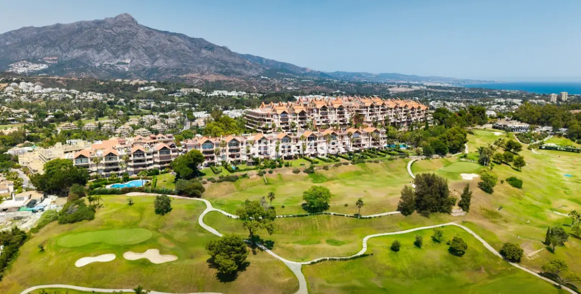 Venta de apartamento en planta media en Nueva Andalucía 32
