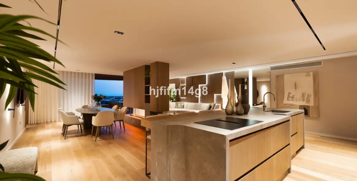 Venta de apartamento en planta media en Nueva Andalucía 36