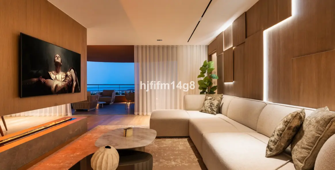Venta de apartamento en planta media en Nueva Andalucía 53