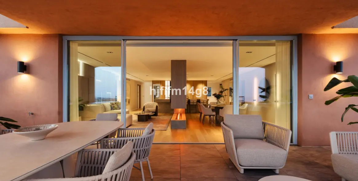 Venta de apartamento en planta media en Nueva Andalucía 56