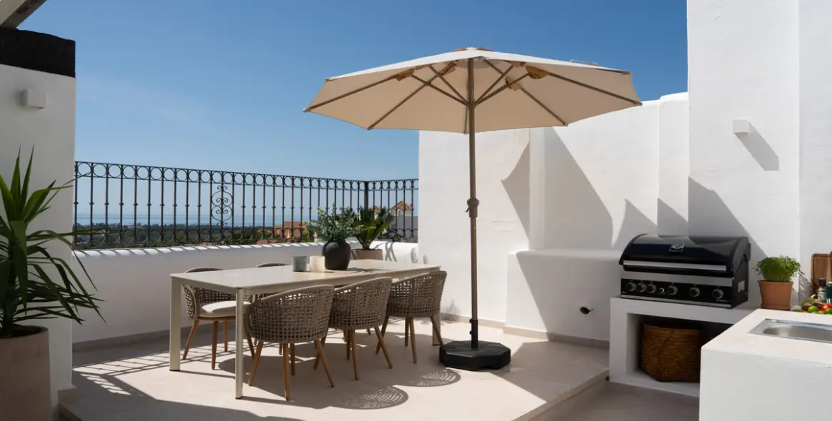 Venta de ático dúplex en Benahavís 37