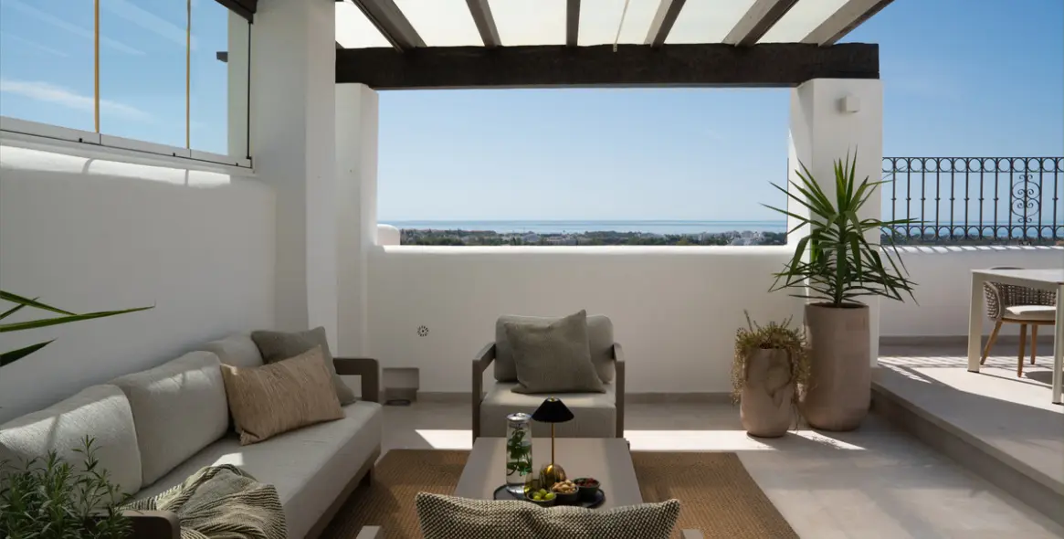 Venta de ático dúplex en Benahavís 46