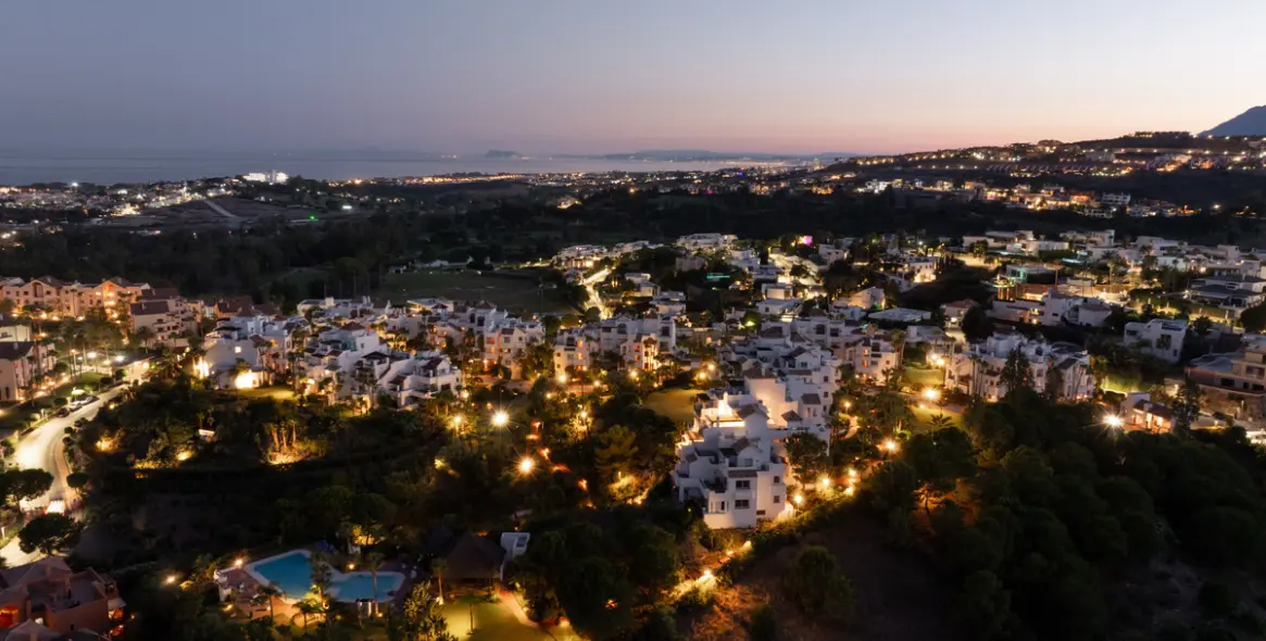 Venta de ático dúplex en Benahavís 85