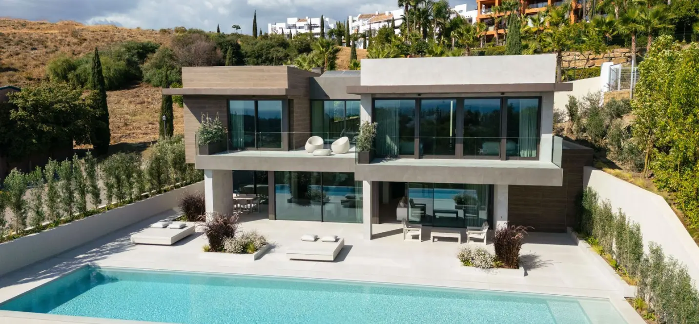 Sale of detached villa in Los Flamingos 2