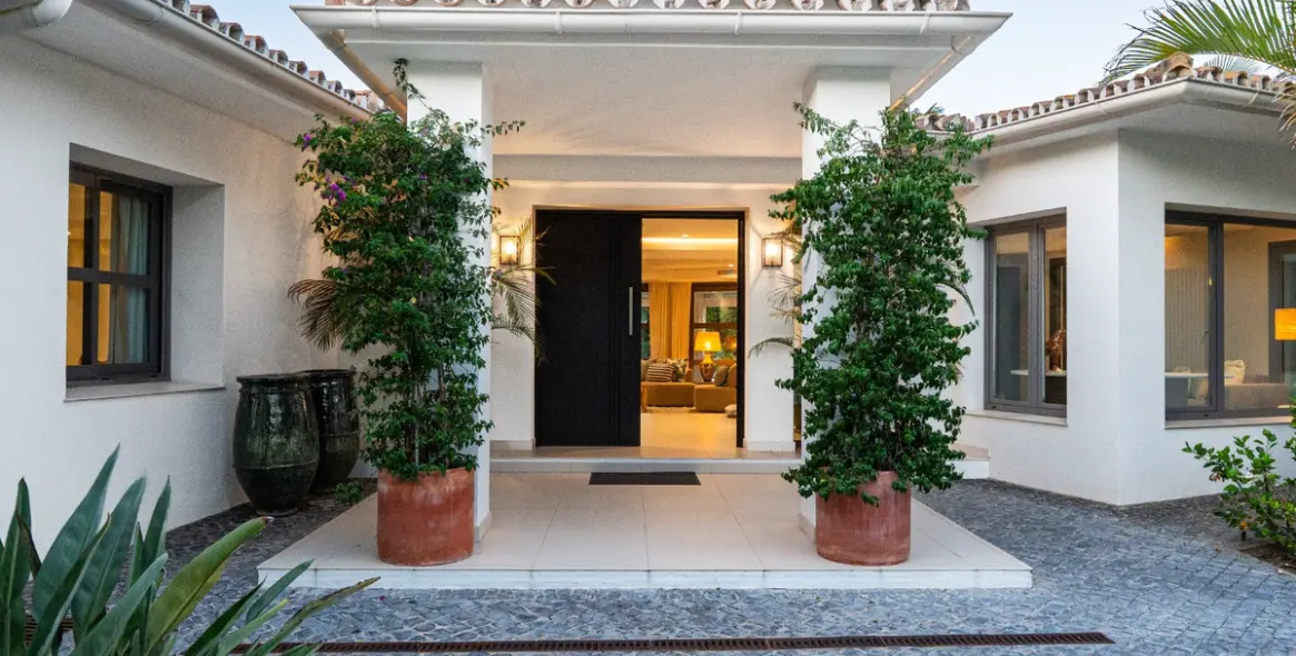 Venta de villa independiente en Nueva Andalucía 7