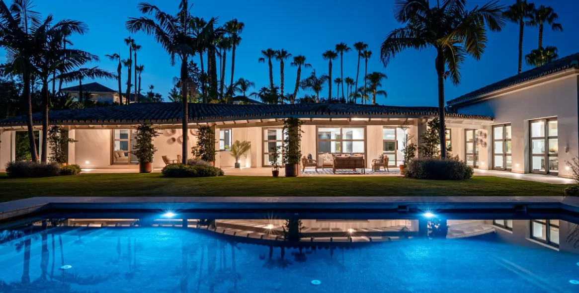 Sale of detached villa in Nueva Andalucía 31