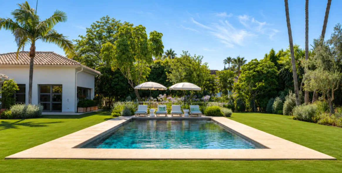 Sale of detached villa in Nueva Andalucía 32